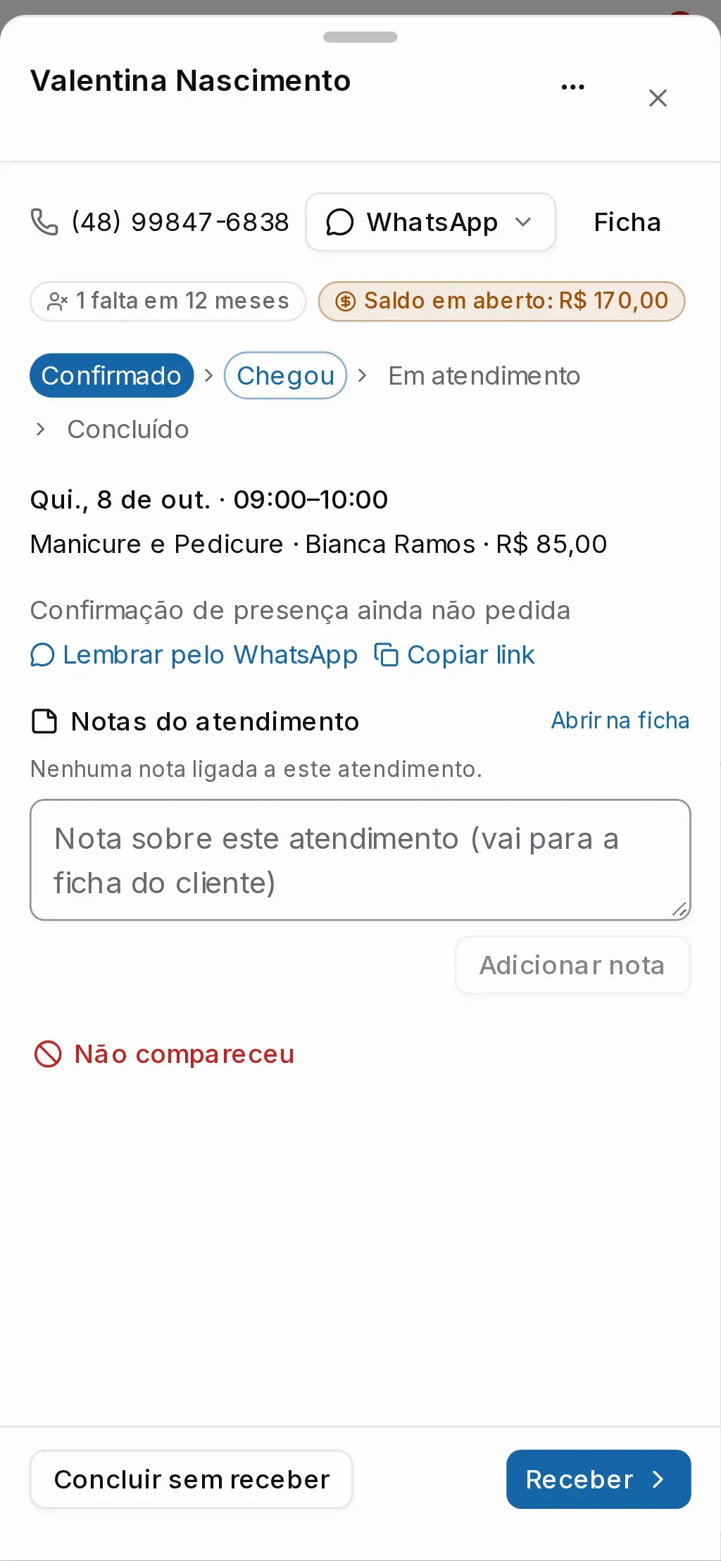 Painel do atendimento aberto na agenda com o botão Receber no rodapé (no celular)